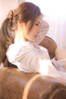 砸钱宝马女
